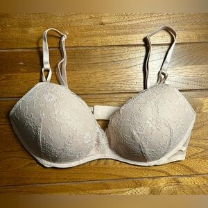 Victoria’s Secret wireless lace bra, size 38C